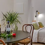 L'antro Di Dedalo לינה וארוחת בוקר 4*