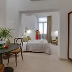 L'antro Di Dedalo לינה וארוחת בוקר