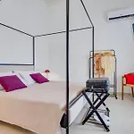 L'antro Di Dedalo לינה וארוחת בוקר 4*