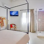 L'antro Di Dedalo 4* שאקה