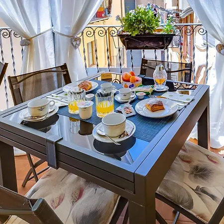 Alojamento de Acomodação e Pequeno-almoço L'antro Di Dedalo 4*